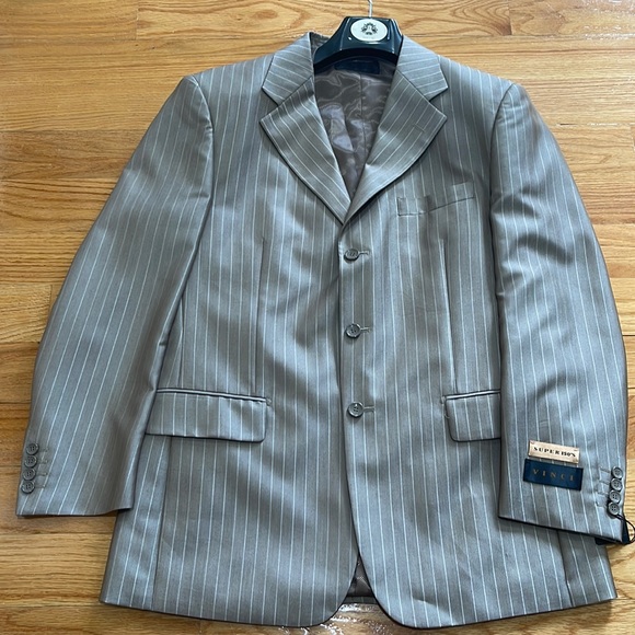 Vinci suit